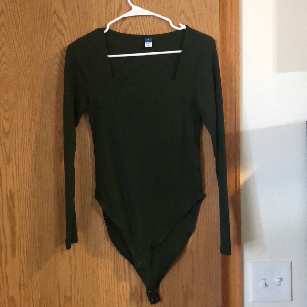 emerald green square neck long sleeve bodysuit
